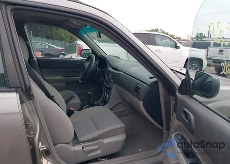 2006 Subaru Forester 2.5X z USA, uszkodzony, nr VIN JF1SG63676G700370